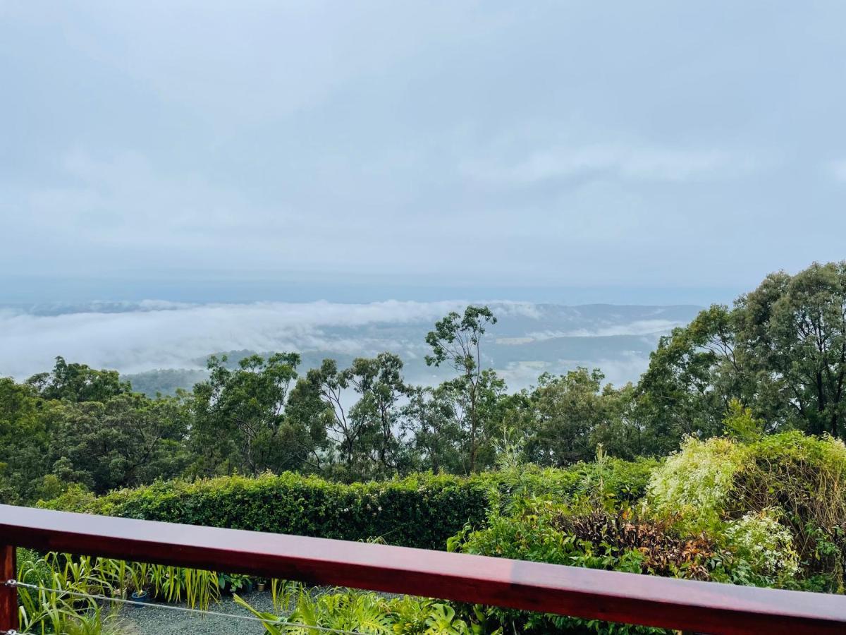 The Hillside Retreat Hotel Mount Tamborine Buitenkant foto