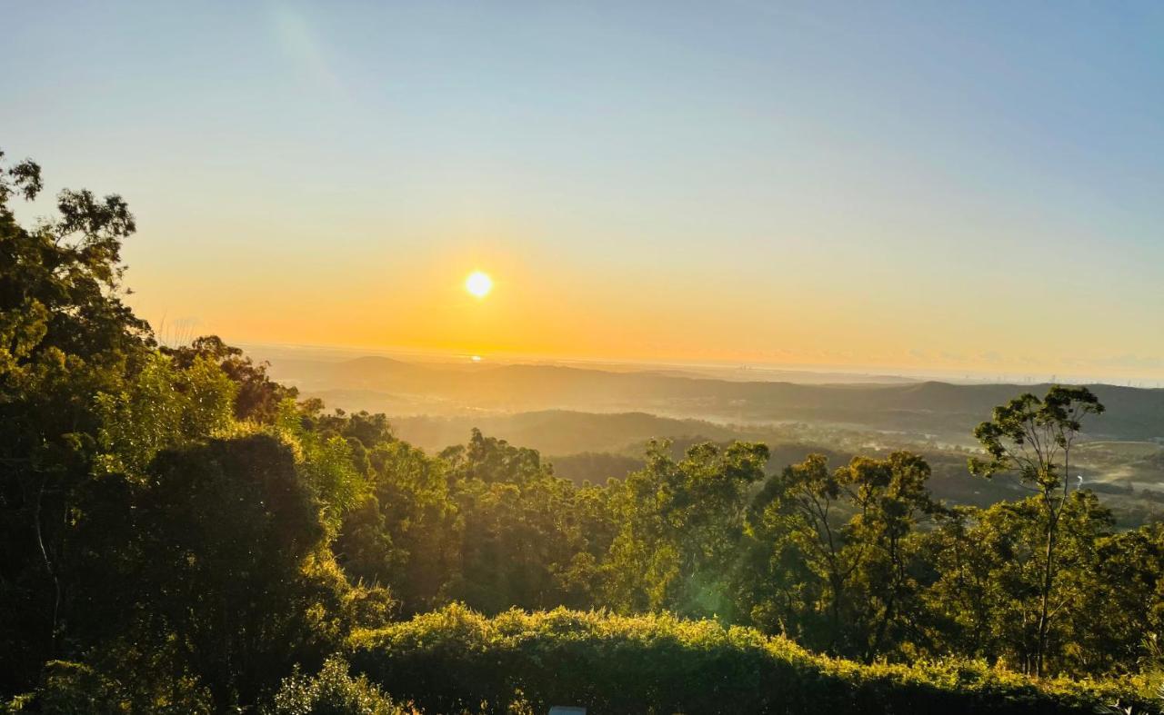The Hillside Retreat Hotel Mount Tamborine Buitenkant foto